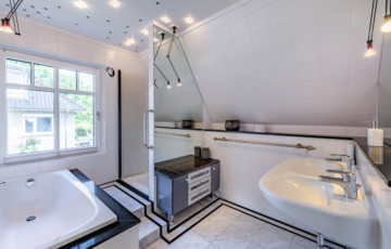 Stilvoll in Groß Flottbek – Ihr neues Zuhause - Vollbad mit sep. Dusche (202)