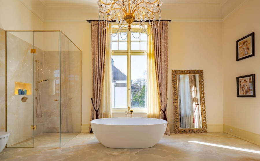 Architektonisches Meisterwerk | Repräsentative Villa in Bestlage - Vollbad mit separater Dusche (5609)