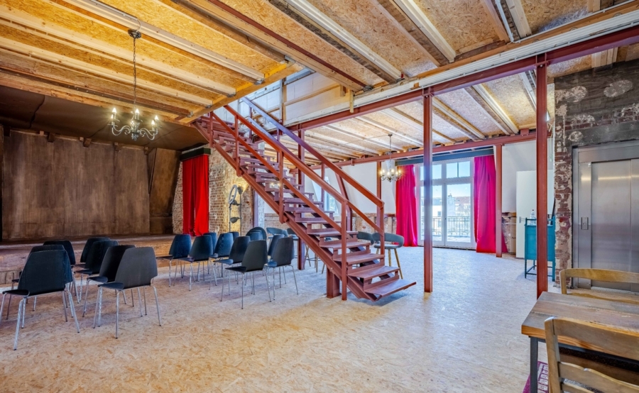 Architektonisches Meisterwerk | Repräsentative Villa in Bestlage - Ausbaufläche im 2. OG (5599)