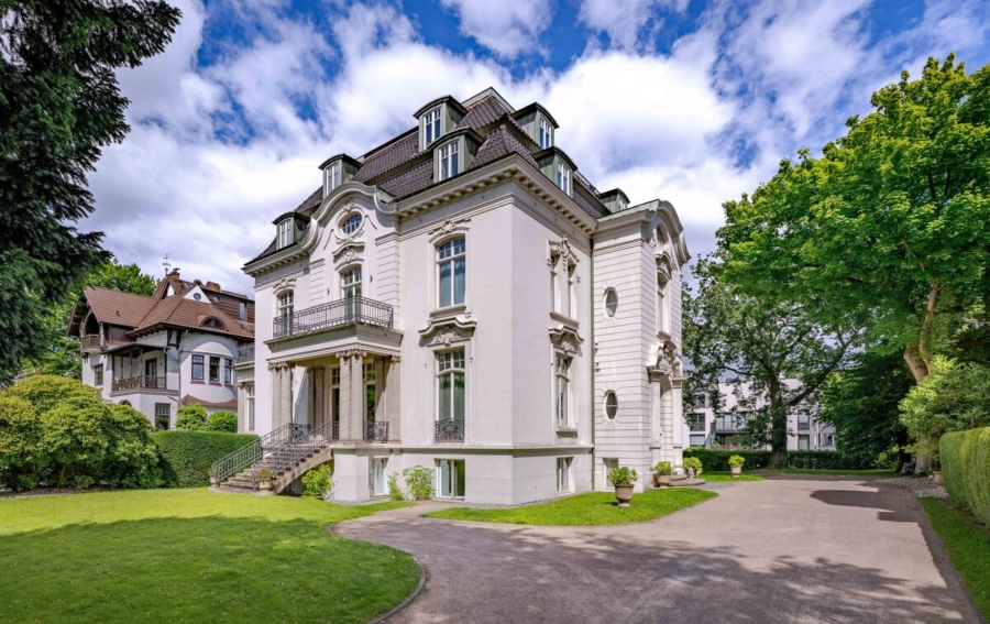 Architektonisches Meisterwerk | Repräsentative Villa in Bestlage - Hausansicht (5610)