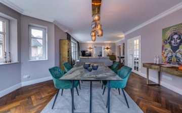 Großzügige Eigentumswohnung im ersten Obergeschoss - Esszimmer (225)