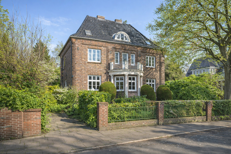 Stilvolle Rotklinker-Villa nahe der Waitzstraße - Hausansicht (6454)