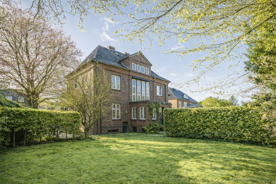 Stilvolle Rotklinker-Villa nahe der Waitzstraße - Hausansicht (6459)