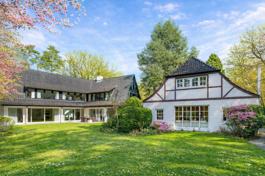 Exklusives Anwesen mit Gästehaus an der Wittenbergener Heide - Hausansicht (6539)