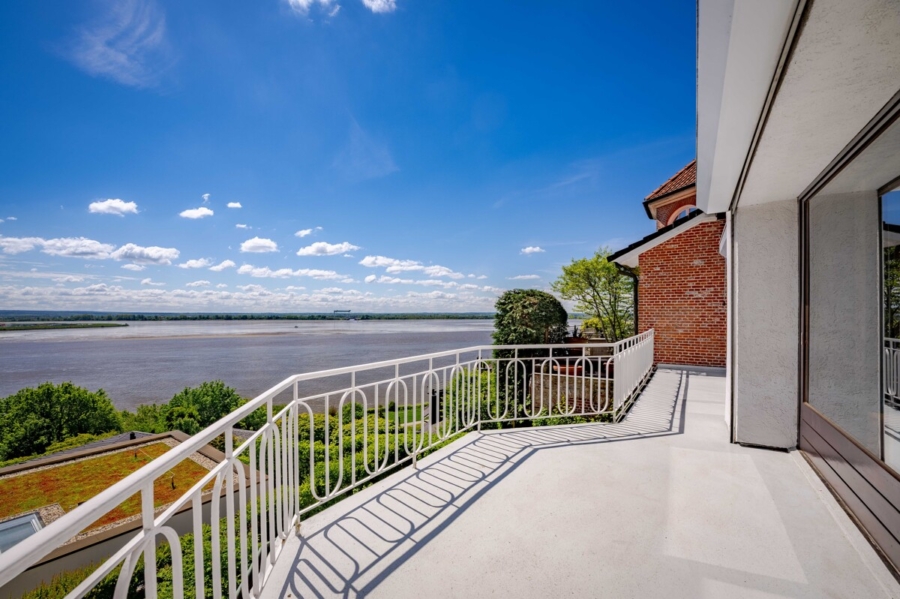 Leben mit Elbpanorama - Balkon (7092)