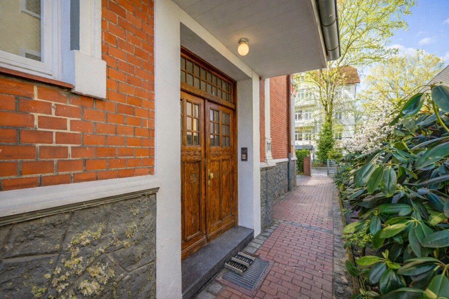Altbau in seiner schönsten Form! - Hauseingang (6644)