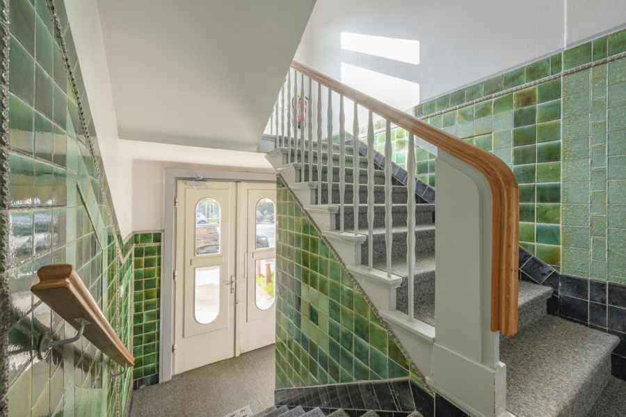 Vermieteter Altbauklassiker in Eppendorf - Treppenhaus (931)