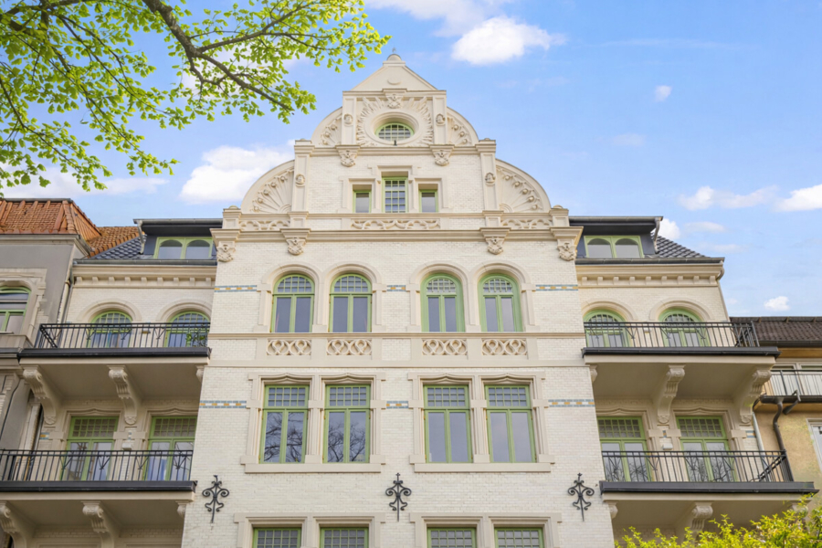 Neubau-Dachgeschoss mit Dachterrasse im Denkmal - Hausansicht (6852)