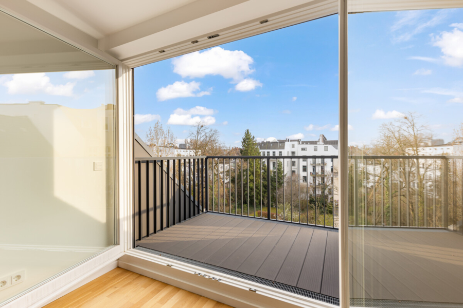 Neubau-Dachgeschoss mit Dachterrasse im Denkmal - Balkon (6865)